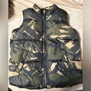 EUC Old Navy Kids’ Camo Puffer Vest, Size 5T